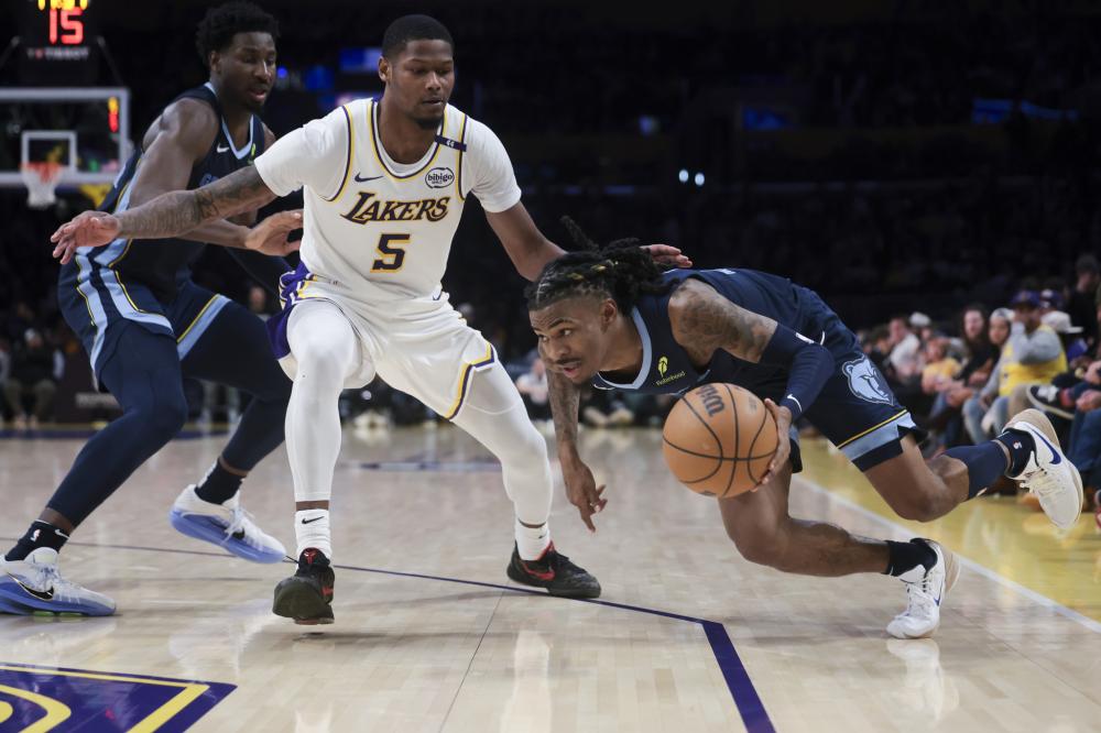 更因为他们 更因为他们