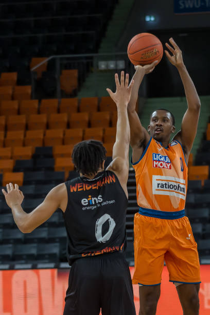 而为了留住 而为了留住